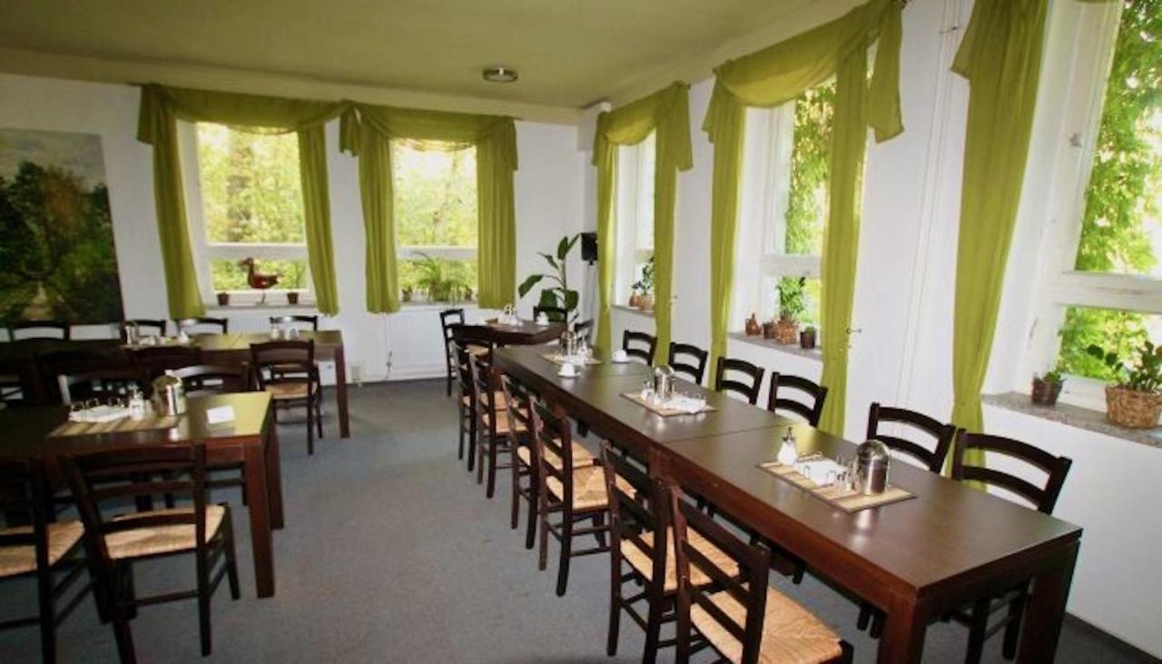 Pension Zur Fledermaus Waren  Esterno foto