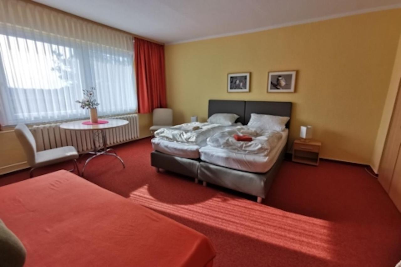 Pension Zur Fledermaus Waren  Esterno foto